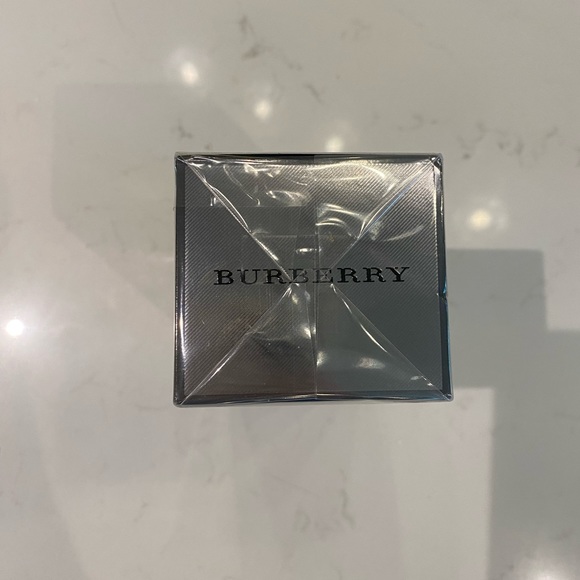 BURBERRY✨ - Picture 4 of 4